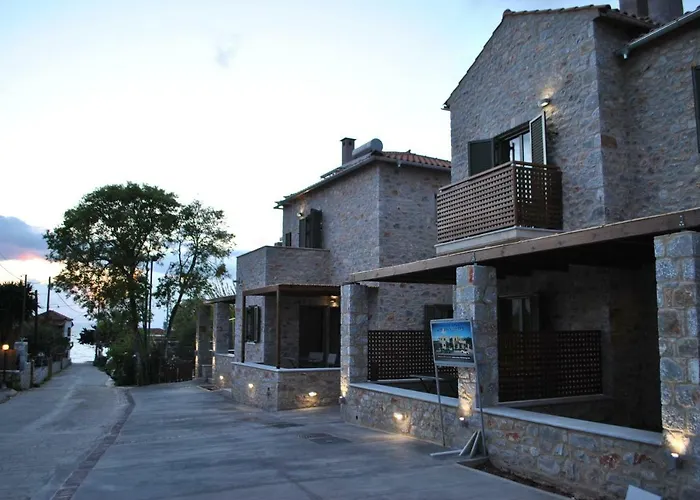 Petras Gi - Stone Houses Stoúpa
