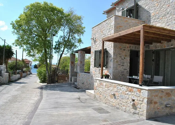 Petras Gi - Stone Houses Stoúpa