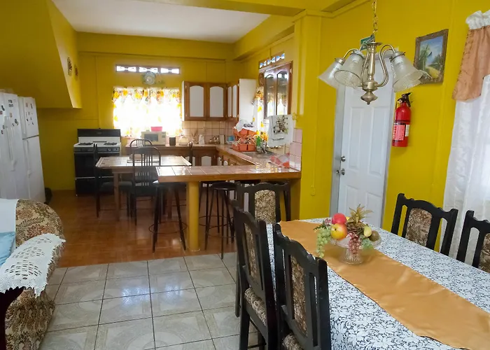Villa Shalom Guest House Port of Spain