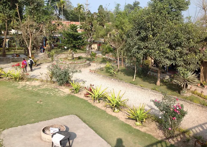 Chitwan Tiger Camp Hotel Sauraha