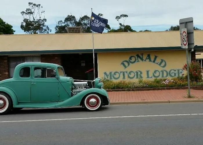 Donald Motor Lodge