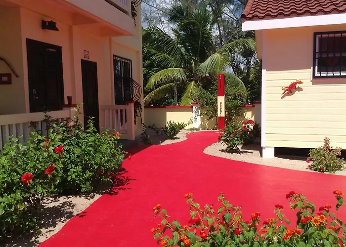 The White Horse Inn - Hopkins Village Beach Belize
