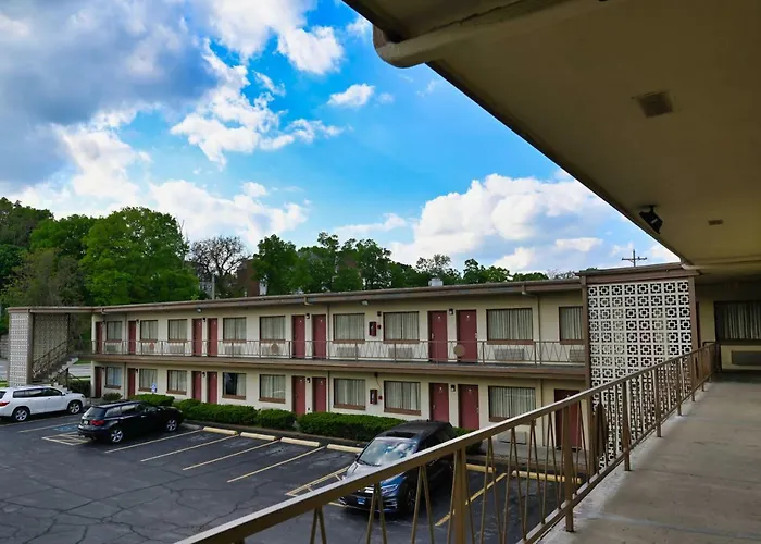 Campus Inn Lafayette