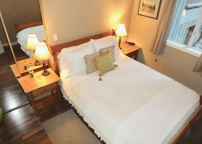 Belle Neige Whistler Hotel