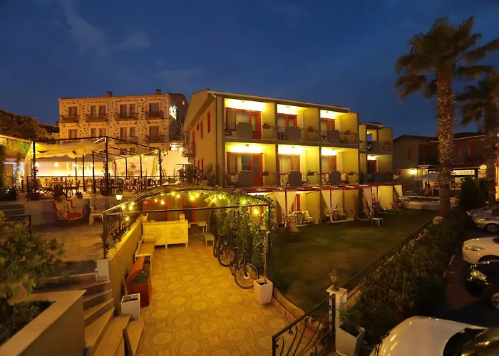 Cunda House Kuecuek Otel Ayvalı