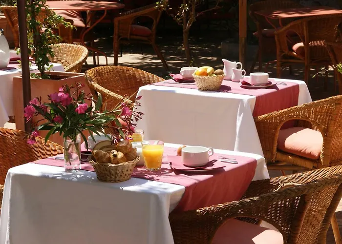 Auberge Des Glycines Porquerolles