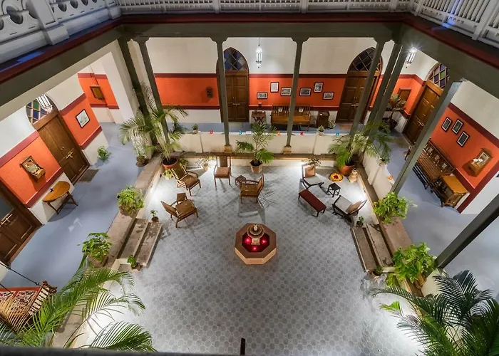 Madhav Bagh - Royal Heritage Stay Vadodara