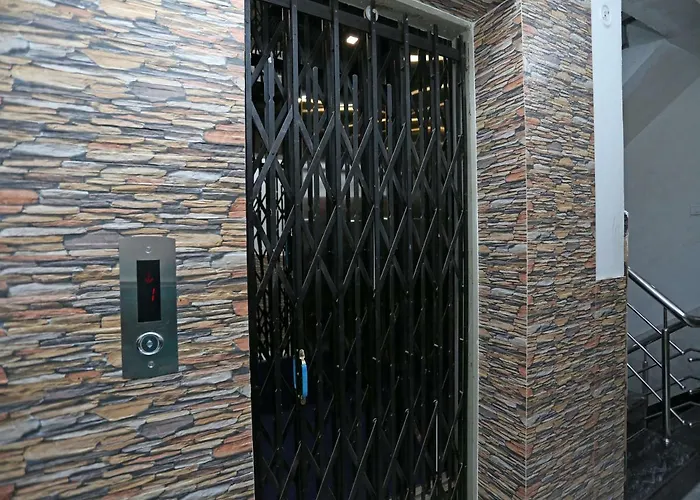 Hotel Bachchan Palace Varanasi