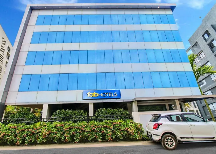 Fabhotel Syberitic Suites Gachibowli - Fully Vaccinated Staff Kondapur 