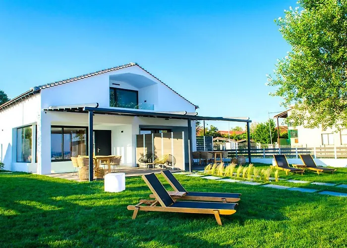 Thea Suites Galini Nea Kallikrateia