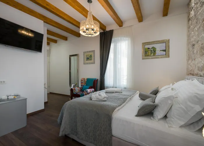 Id Regal Residence Split