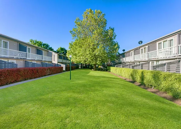 Summer East Apartments Orange