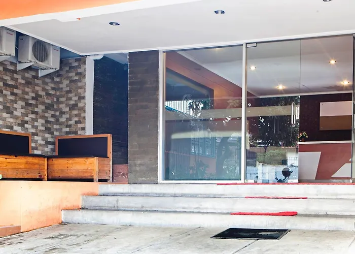 Reddoorz Syariah Near Btc Fashion Mall Bandung