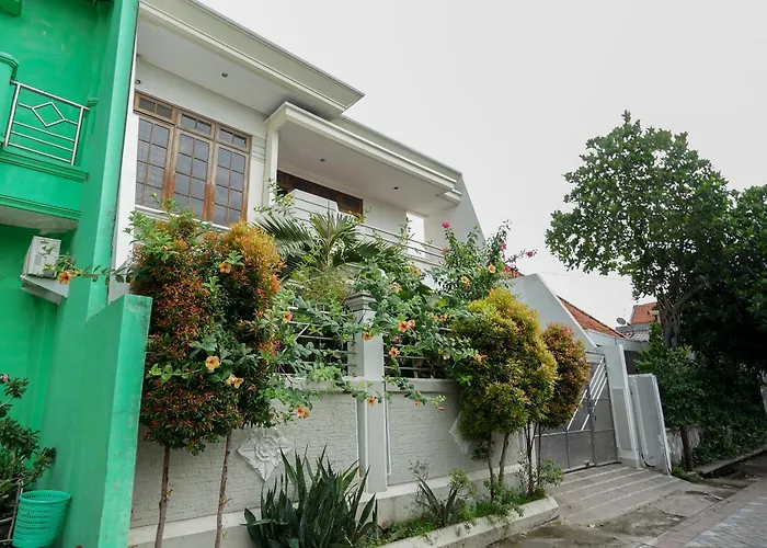Bumi Banyu Bening Syariah Hotel Surabaya