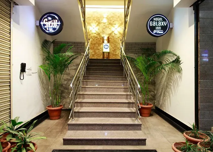 Hotel Galaxy Inn !! 5 Min From Nemcare Hospital !! Guwahati