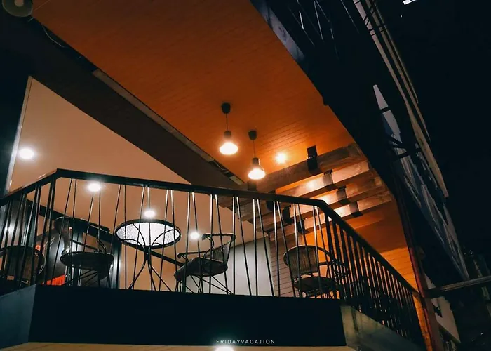 The Harbour Front Hotel Surat Thani