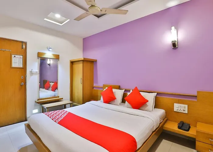 Oyo 22419 Hotel Summit Surat