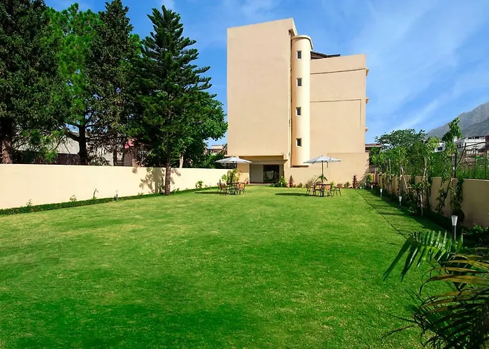 Clarks Inn Suites Katra