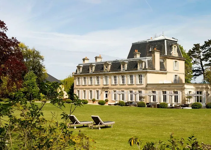 Chateau La Cheneviere Port-en-Bessin-Huppain