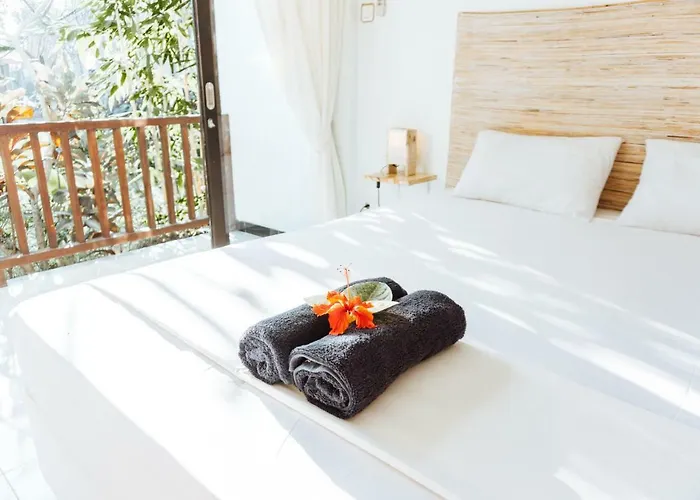 Sultans Of Swell Uluwatu Bali Hotel