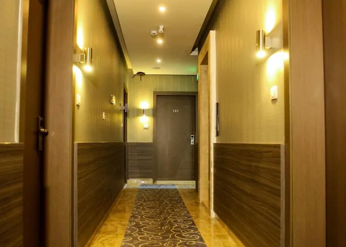 Almond Hotel Apartments Amman