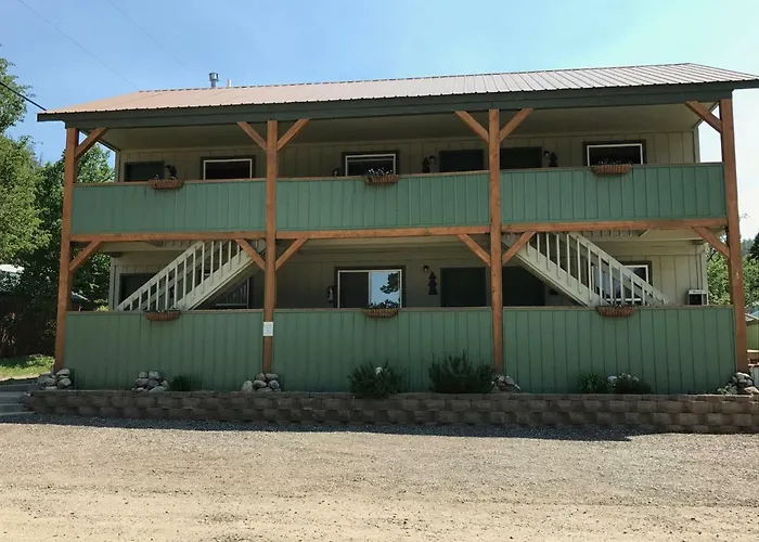 Elk Horn Lodge Cooke City