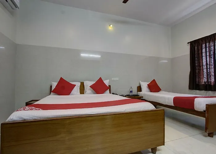 Oyo 37951 Lrm Hotels Tiruppur