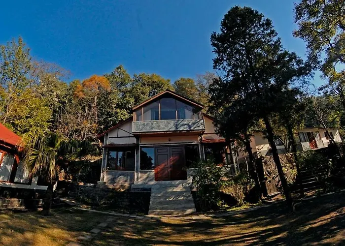 Clouds End Villa, A Heritage Home Stay, 10 Mins From Mcleodganj Dharamshala