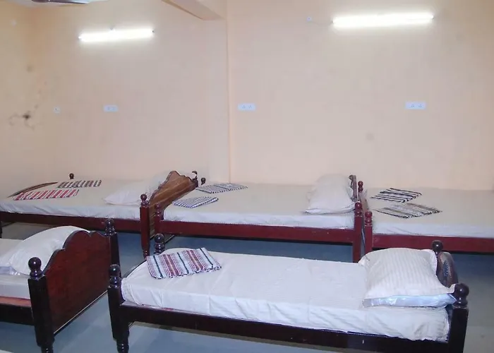 Lakshmi Illam Hotel Tirukkadaiyur
