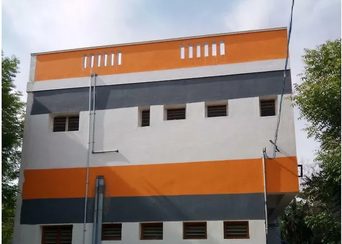 Lakshmi Illam Hotel Tirukkadaiyur