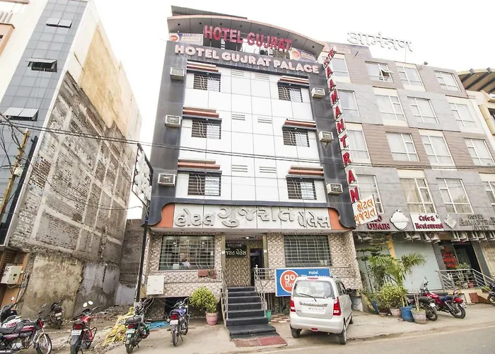 Hotel Gujarat Palace Ujjain