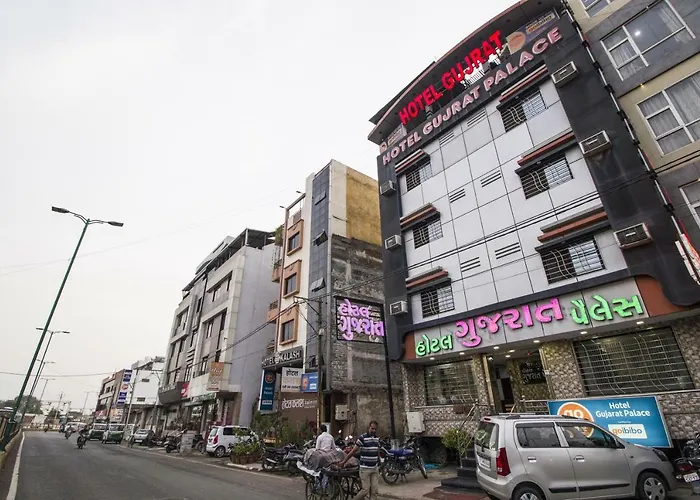 Hotel Gujarat Palace Ujjain