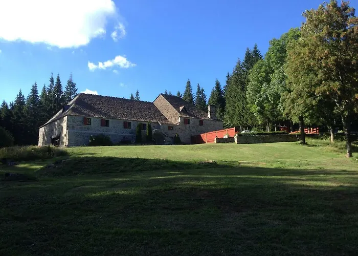 Domaine du Lac Ferrand Saint-Cirgues-en-Montagne