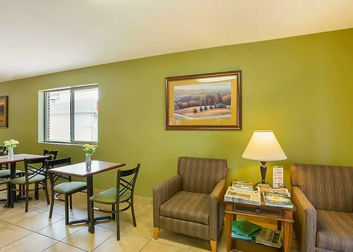 Rodeway Inn & Suites Kearney