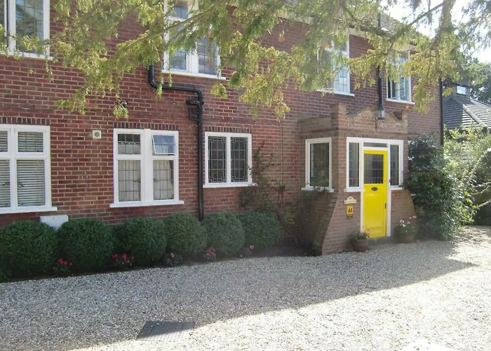Hatsue Guest House Camberley