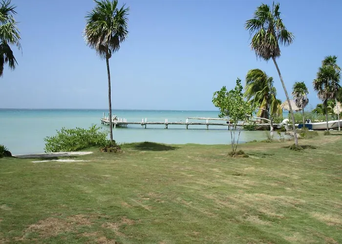 Cerros Beach Inn Corozal