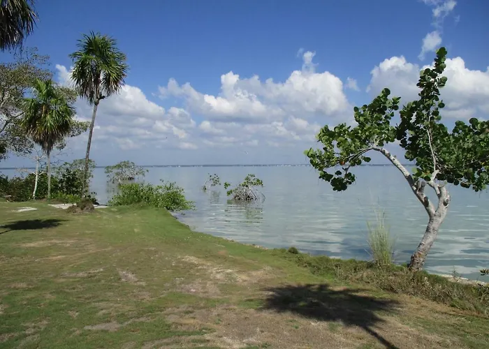 Cerros Beach Inn Corozal