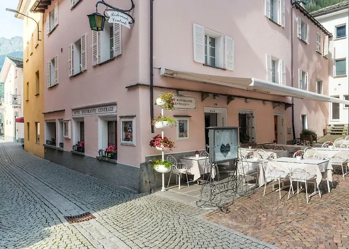 Hotel Centrale, Typically Swiss Poschiavo