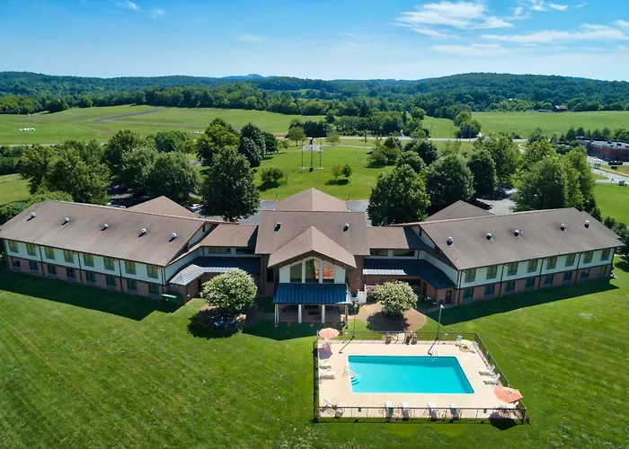 Round Hill Inn Orange
