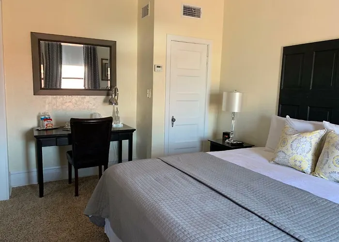 Hotel Garza Post
