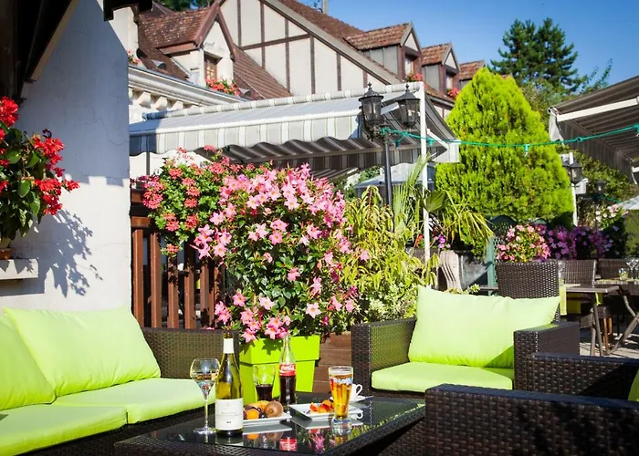 Hotel Logis Le Bourguignon à Bèze