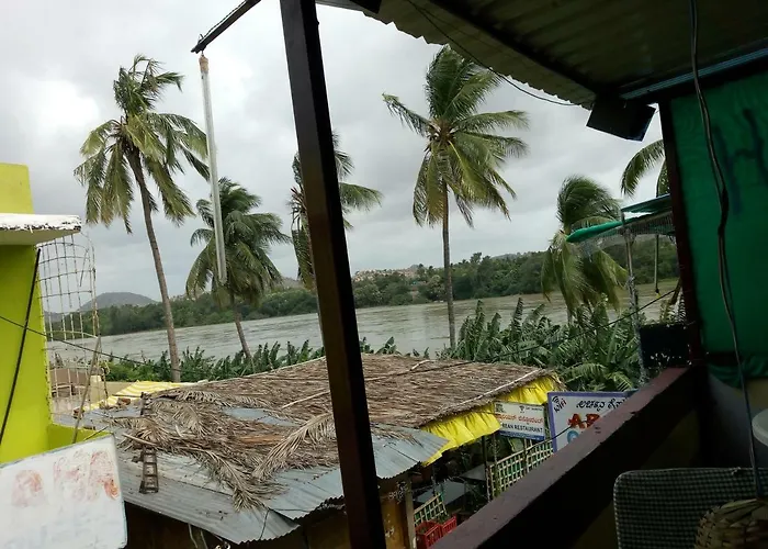 Riverside Homestay Hampi