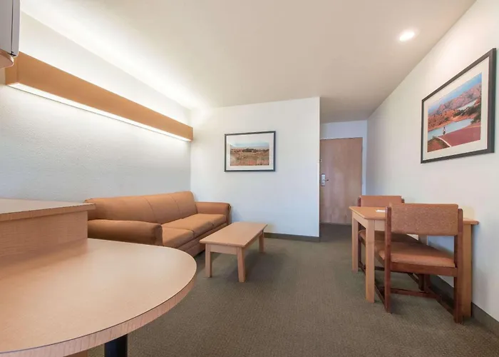 Microtel Inn & Suites By Wyndham Altus