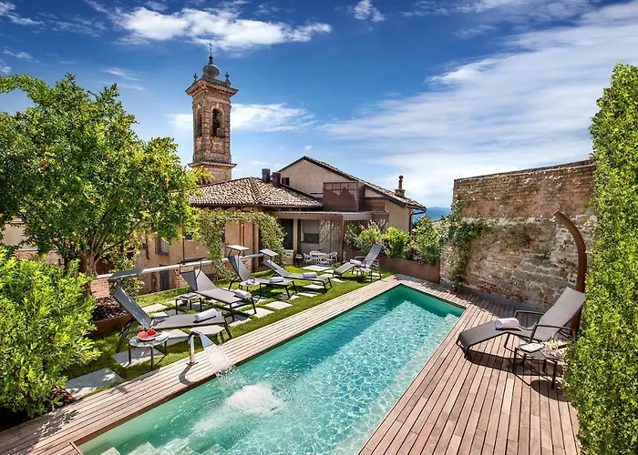 Il Cortile Di San Michele Bed & Breakfast Guarene