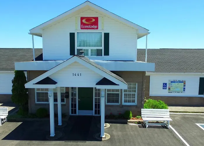 Econo Lodge Inn & Suites Saint John