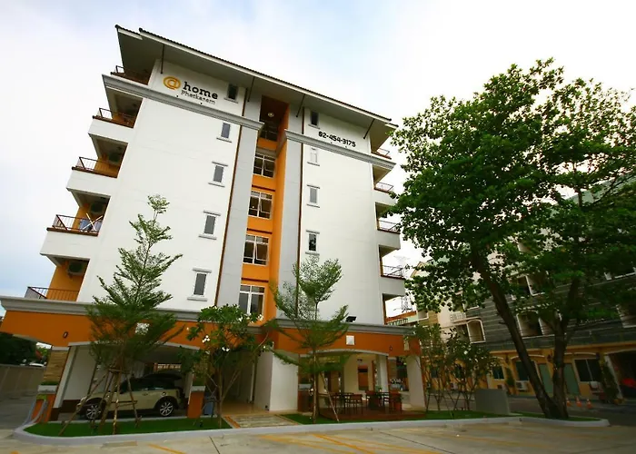 แอท โฮม เพชรเกษม Aparthotel กรุงเทพมหานคร