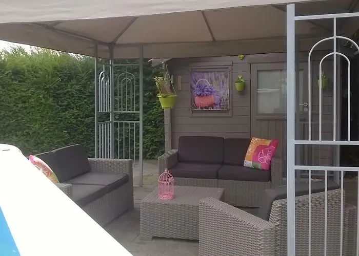 B&B Hoeven Het Gehucht NeerNeerpelt