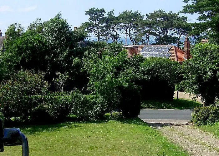 Picaroons - Friendly Bed & Breakfast Quiet With Ample Off-Street Parking Sheringham