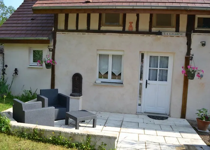 La Licorne Bed & Breakfast Lamarche-Sur-Saone