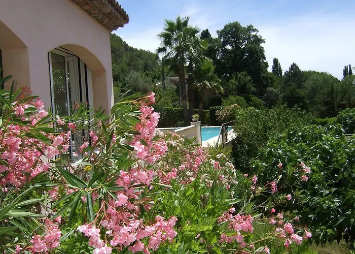 Au Vallon Rouge Saint-Paul-de-Vence